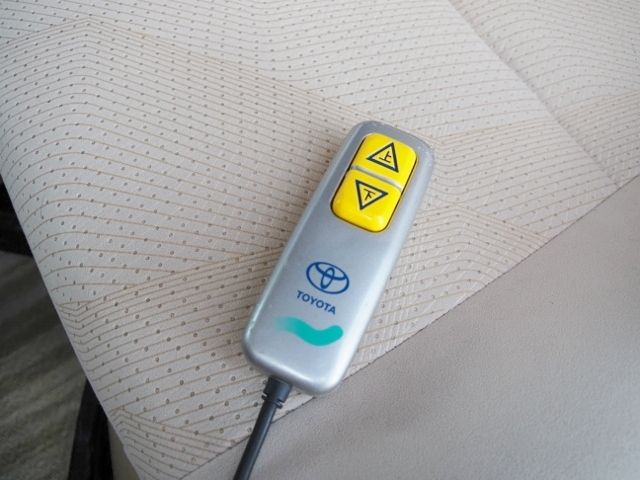 TOYOTA ESTIMA HYBRID 4WD 2014