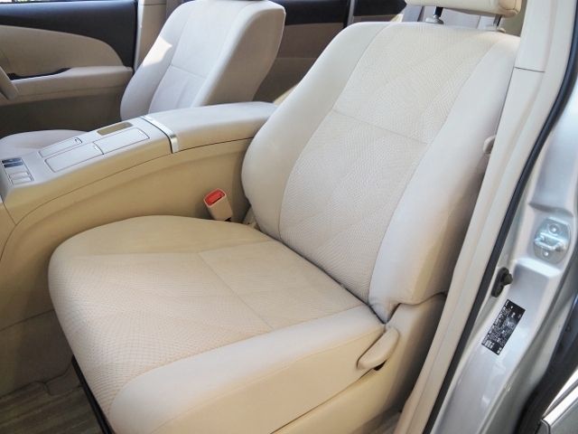 TOYOTA ESTIMA HYBRID 4WD 2014