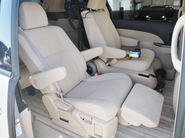 TOYOTA ESTIMA HYBRID 4WD 2014