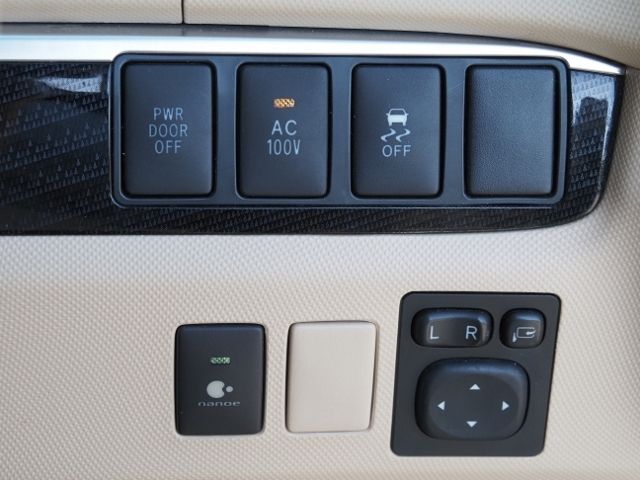 TOYOTA ESTIMA HYBRID 4WD 2014