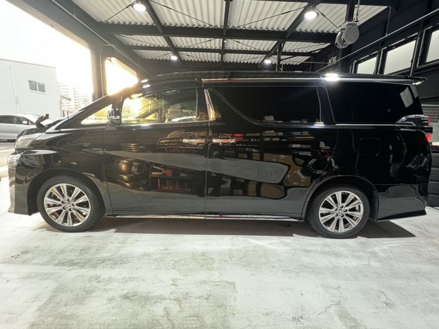 TOYOTA VELLFIRE 2022