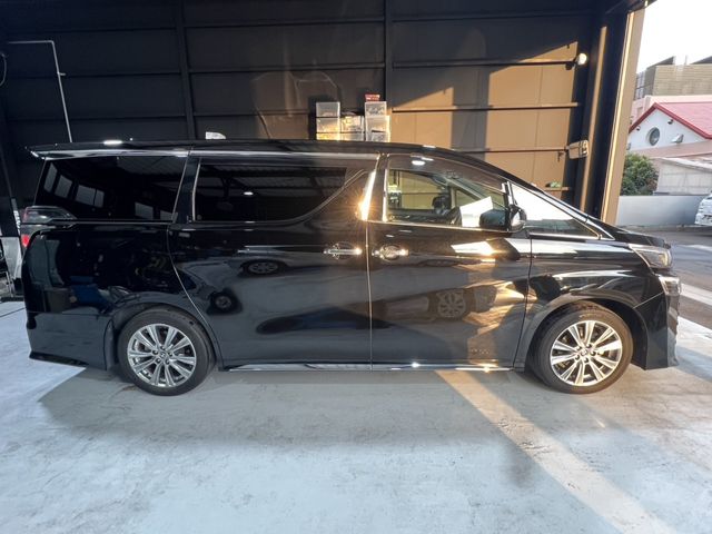 TOYOTA VELLFIRE 2022