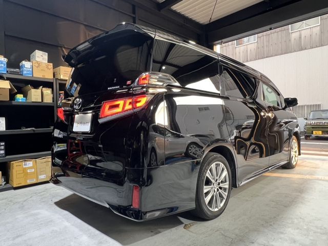 TOYOTA VELLFIRE 2022