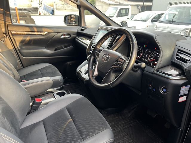 TOYOTA VELLFIRE 2022