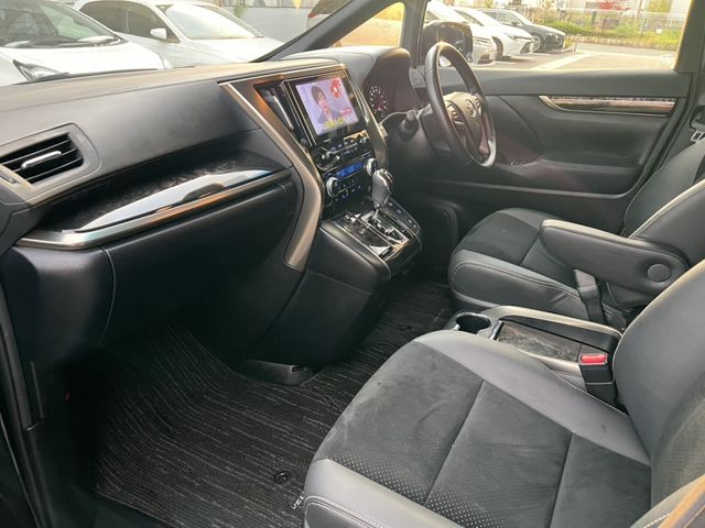 TOYOTA VELLFIRE 2022