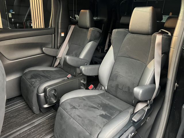 TOYOTA VELLFIRE 2022