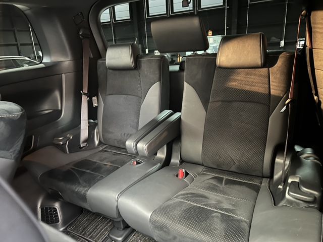 TOYOTA VELLFIRE 2022