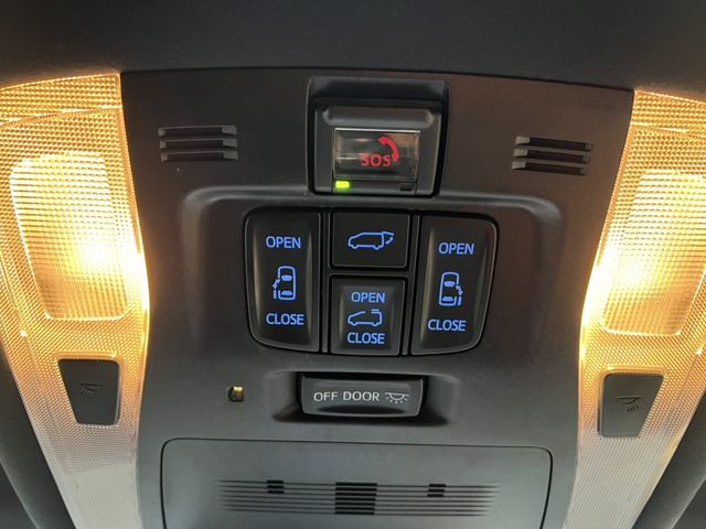 TOYOTA VELLFIRE 2022