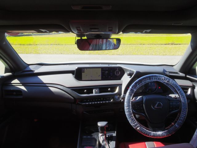 TOYOTA LEXUS UX200 2018