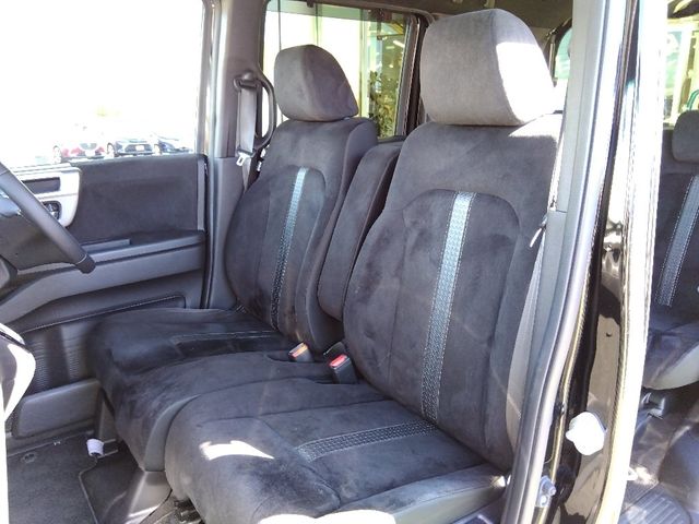 HONDA N BOX CUSTOM 4WD 2022