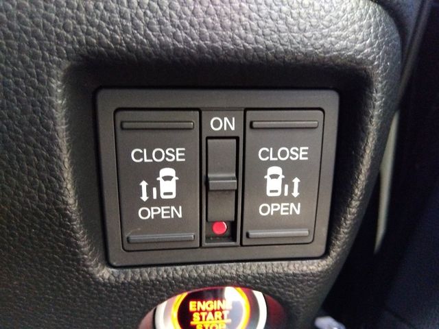 HONDA N BOX CUSTOM 4WD 2022