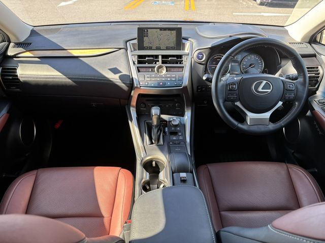 TOYOTA LEXUS NX300h AWD 2015