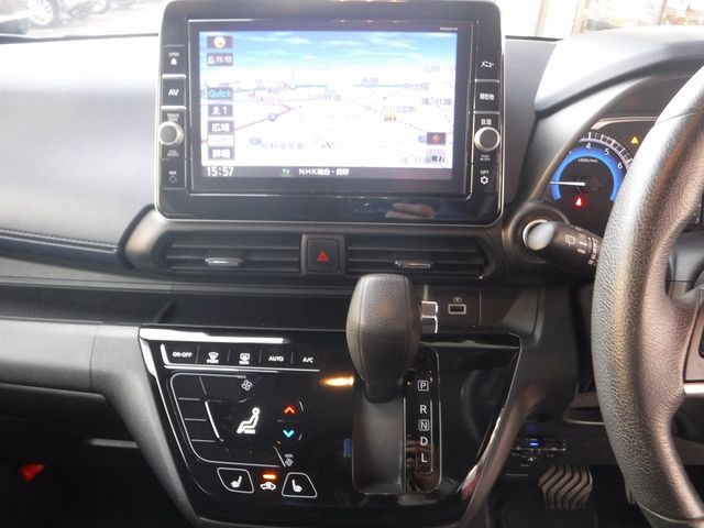 MITSUBISHI ek X 2021