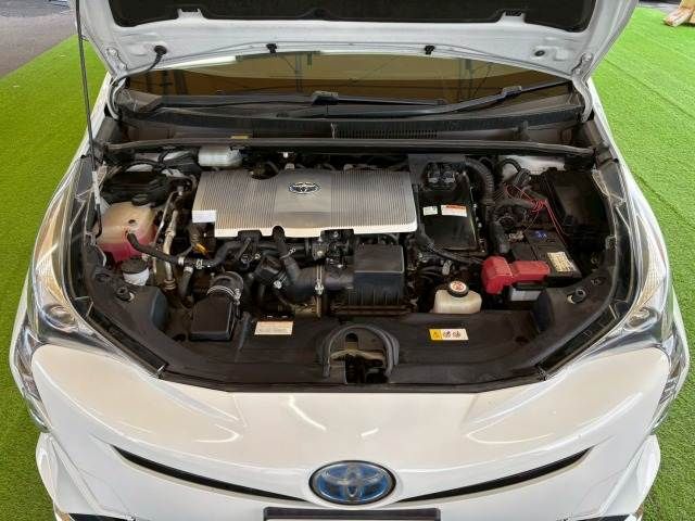 TOYOTA PRIUS 2016