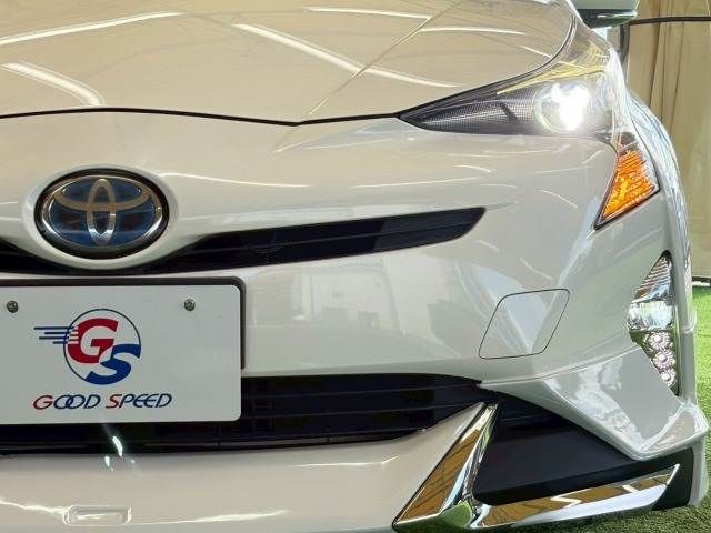 TOYOTA PRIUS 2016
