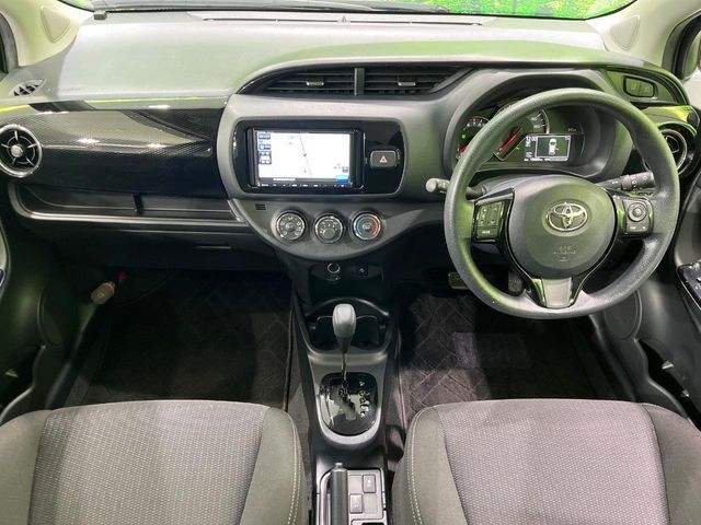 TOYOTA VITZ 2019