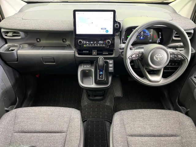 TOYOTA SIENTA HYBRID 2025