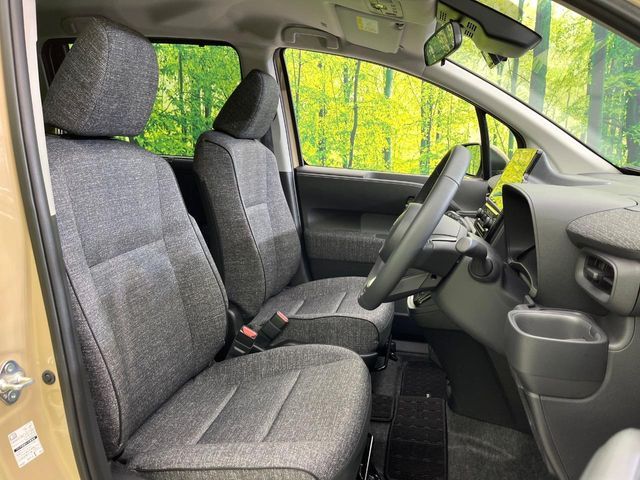 TOYOTA SIENTA HYBRID 2025