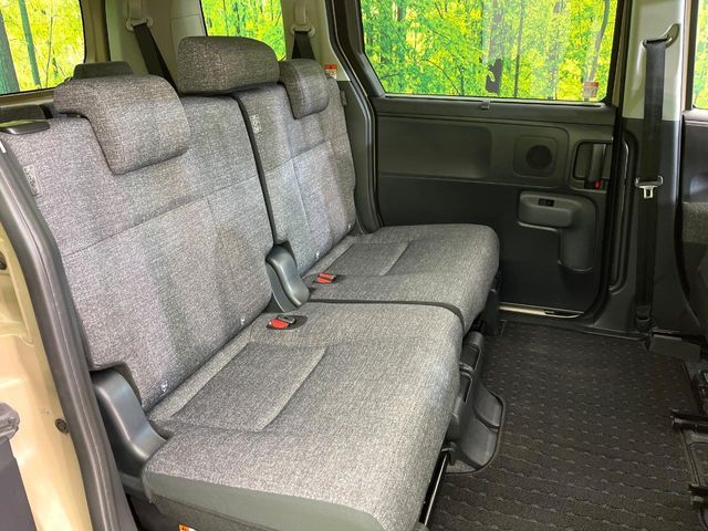 TOYOTA SIENTA HYBRID 2025