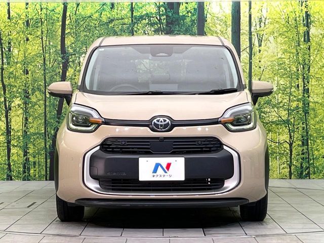 TOYOTA SIENTA HYBRID 2025