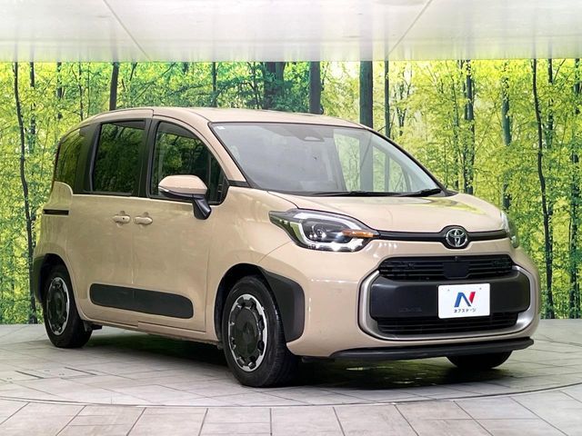 TOYOTA SIENTA HYBRID 2025