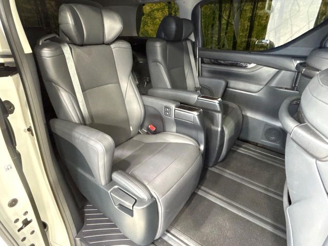 TOYOTA ALPHARD 2023