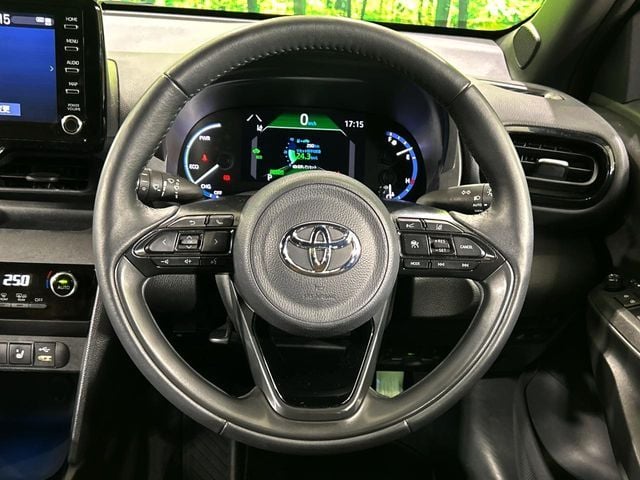 TOYOTA YARIS CROSS HYBRID 2023