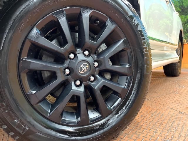 TOYOTA LANDCRUISER PRADO 2023