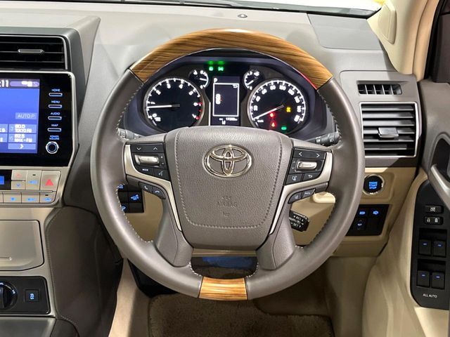 TOYOTA LANDCRUISER PRADO 2023