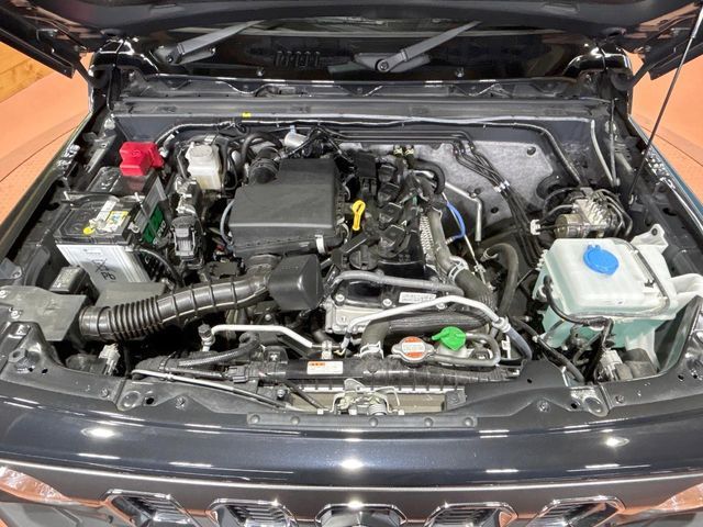 SUZUKI JIMNY NOMADE 2025