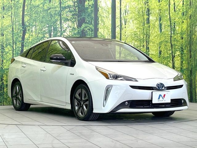 TOYOTA PRIUS 2019