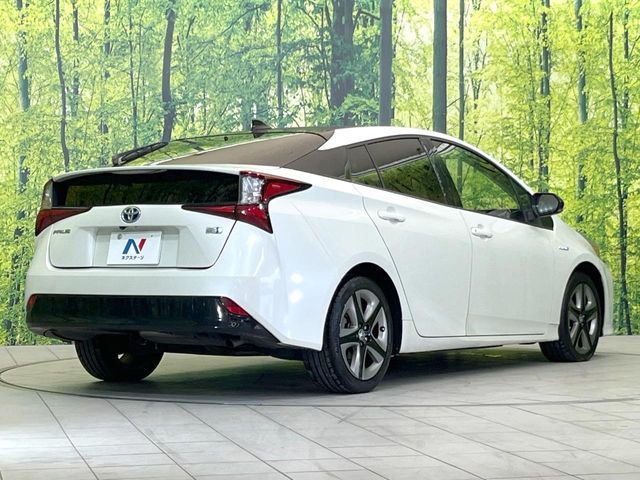 TOYOTA PRIUS 2019