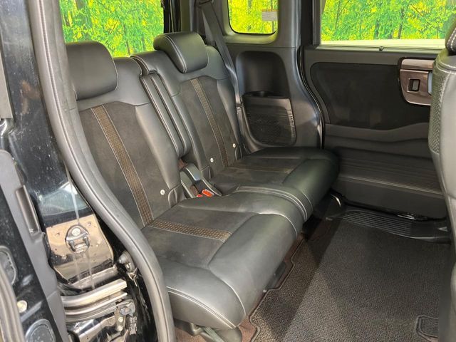 HONDA N BOX CUSTOM 2018