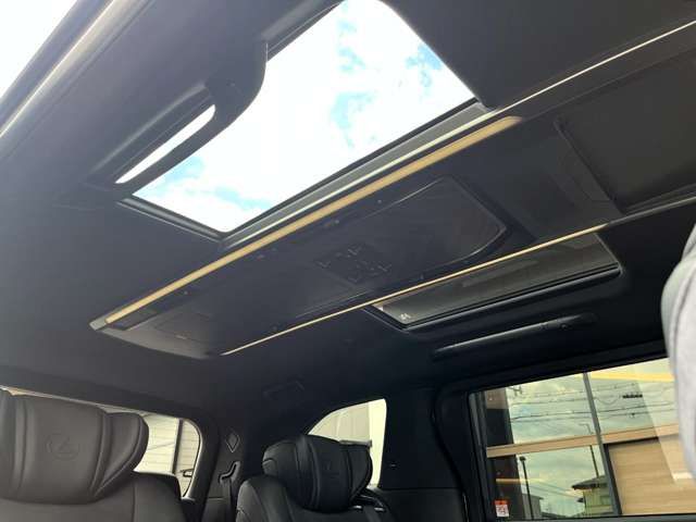 TOYOTA ???? LM500h 2025