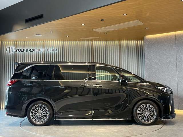 TOYOTA ???? LM500h 2025