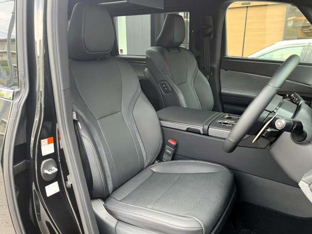 TOYOTA ???? LM500h 2025