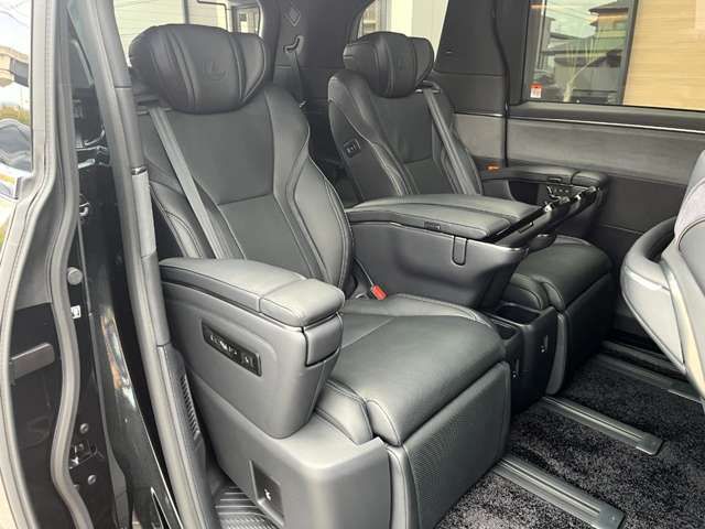 TOYOTA ???? LM500h 2025