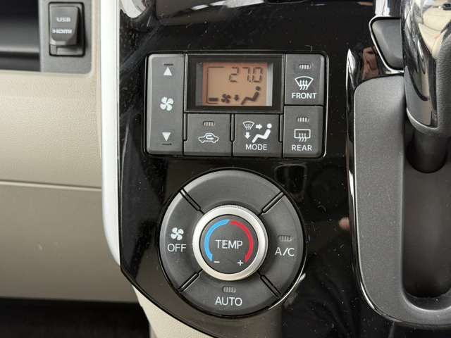 DAIHATSU TANTO 4WD 2014