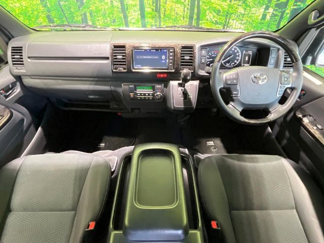 TOYOTA HIACE van 4WD 2024