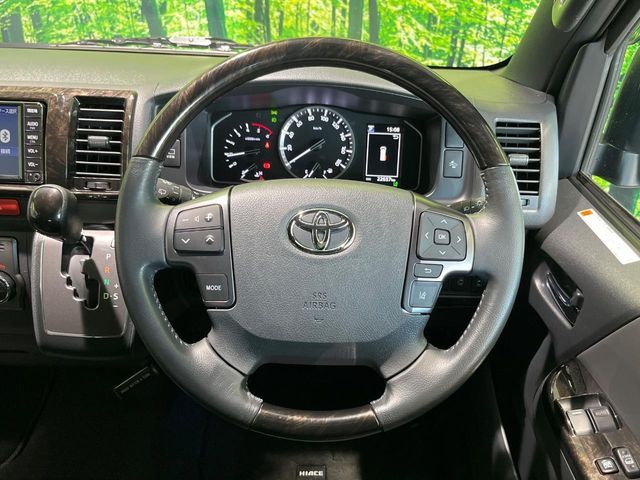 TOYOTA HIACE van 4WD 2024