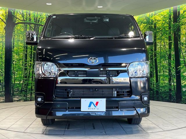 TOYOTA HIACE van 4WD 2024