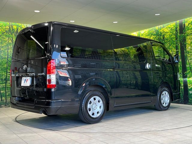 TOYOTA HIACE van 4WD 2024