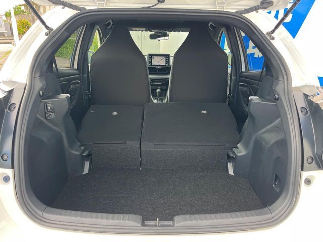 TOYOTA YARIS HYBRID 2022