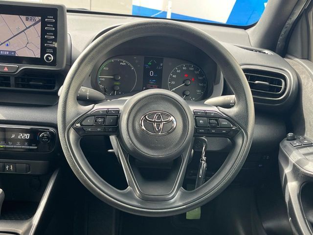 TOYOTA YARIS HYBRID 2022