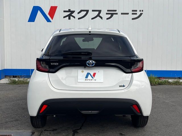 TOYOTA YARIS HYBRID 2022