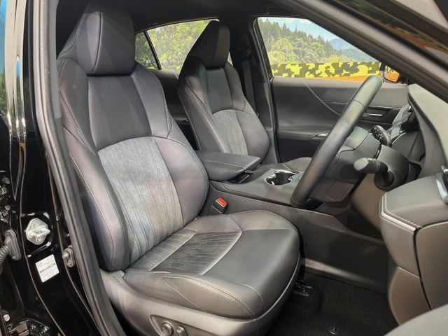 TOYOTA HARRIER 4WD 2023