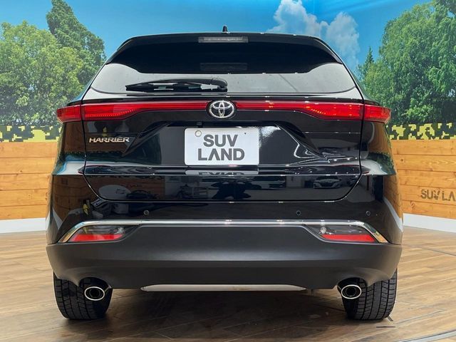 TOYOTA HARRIER 4WD 2023