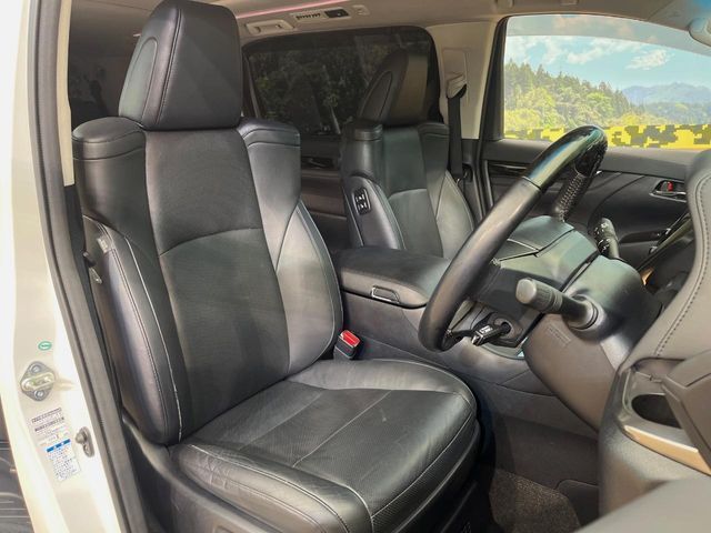 TOYOTA ALPHARD hybrid 4WD 2016