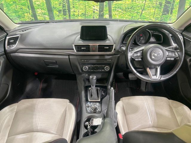 MAZDA AXELA SPORTS 2016