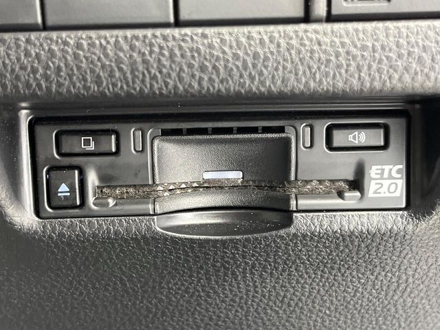 TOYOTA HARRIER 4WD 2023